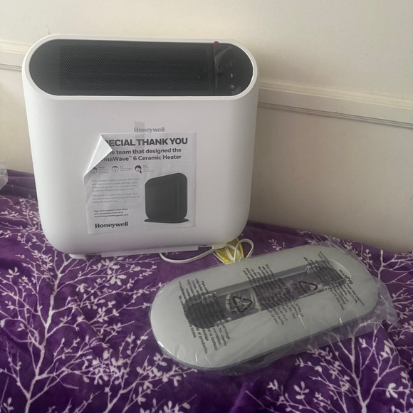 Honeywell Thermawave Indoor Heater - Picture 8 of 9